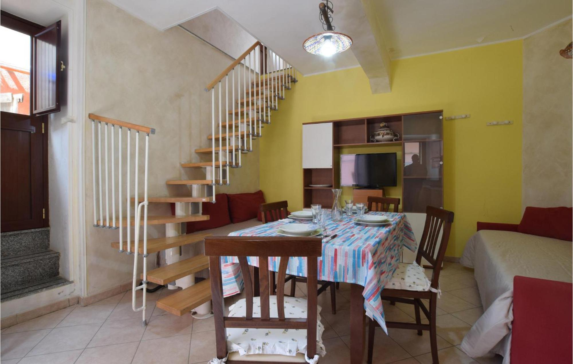 Holiday home Beautiful In With Kitchen